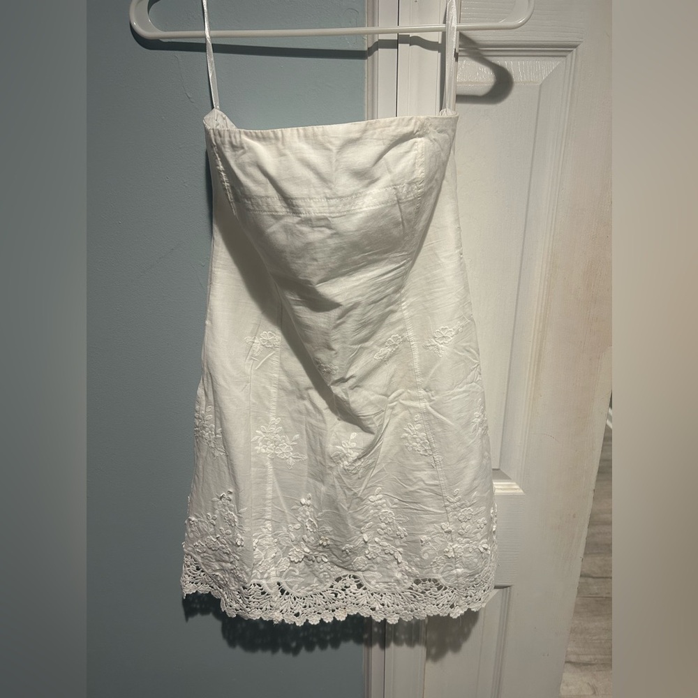 White Lace Strapless Dress